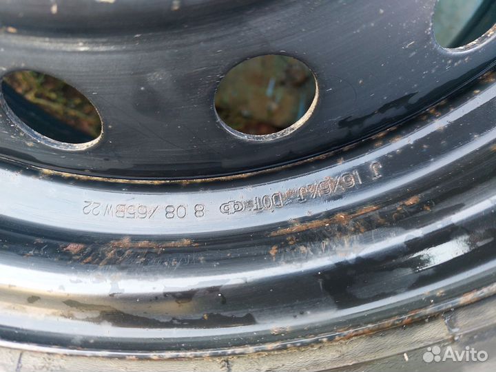 R16 Pirelli Formula Ice 205/55, PCD 5x114.3 DIA 60.1