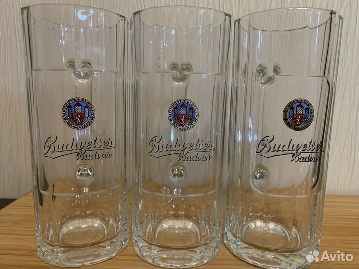 Пивные кружки и бокалы