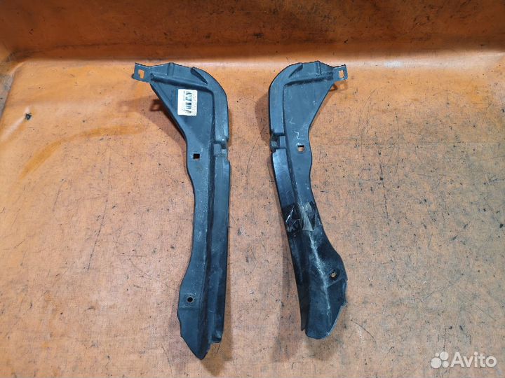 Подкрылок задний Toyota Allex NZE121