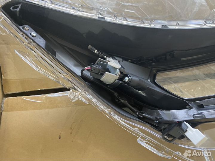 Стекло фары toyota rav 4