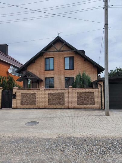 Дом 326 м² на участке 6 сот.