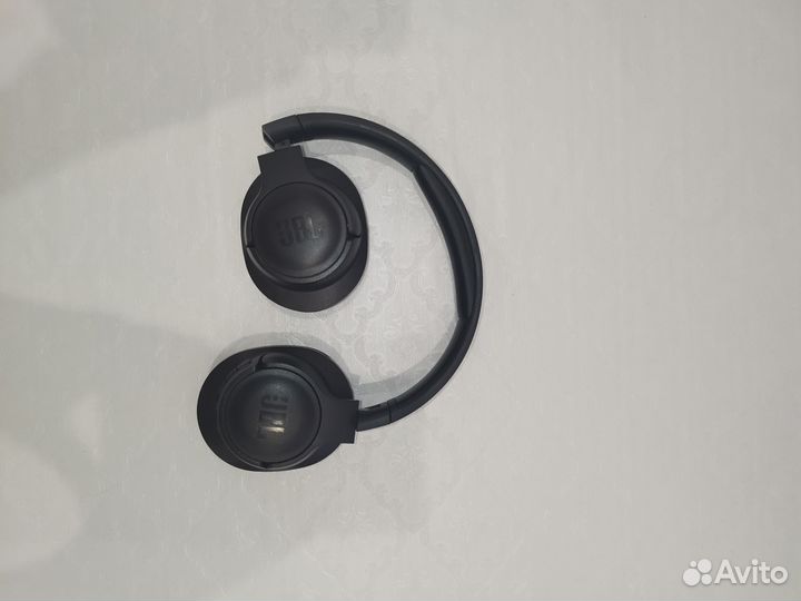 Беспроводные наушники JBL