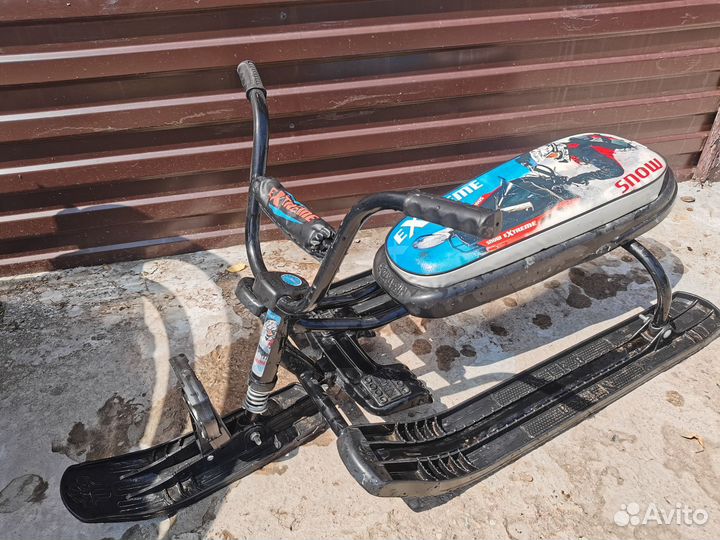 Детский снегокат с ручкой