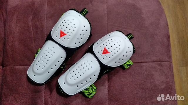 Защита локтей Dainese