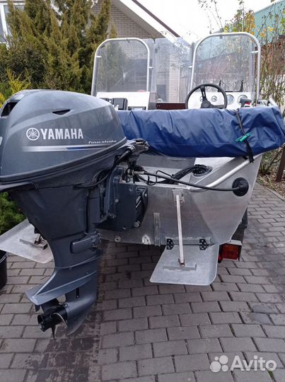 Катер Виндбот 42м с мотором Yamaha 20