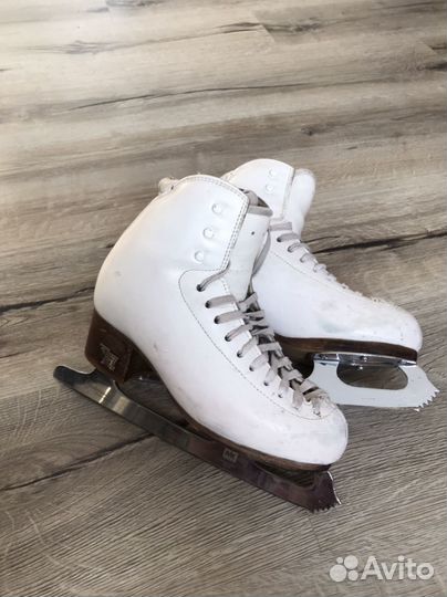 Коньки фигурные