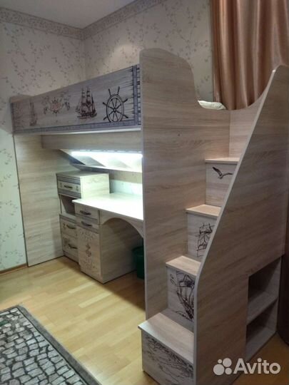 Двухъярусная кровать бу с матрасом