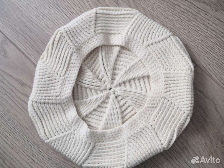 Берет вязаный