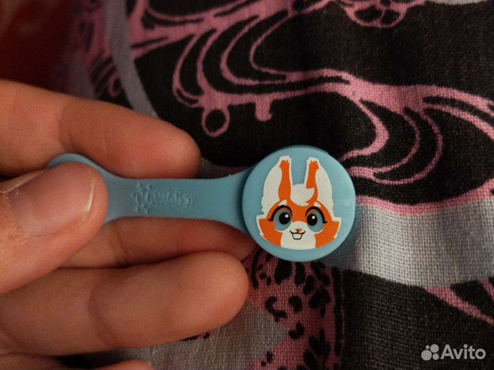 Скрепыши, бравлы и т. д из пятёрочки