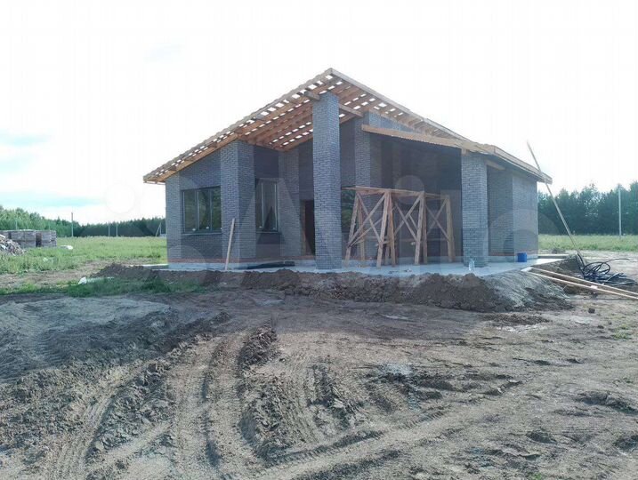 Коттедж 100 м² на участке 10 сот.