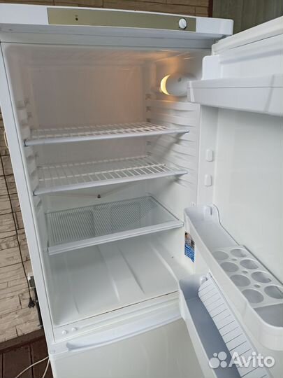 Холодильник бу Indesit