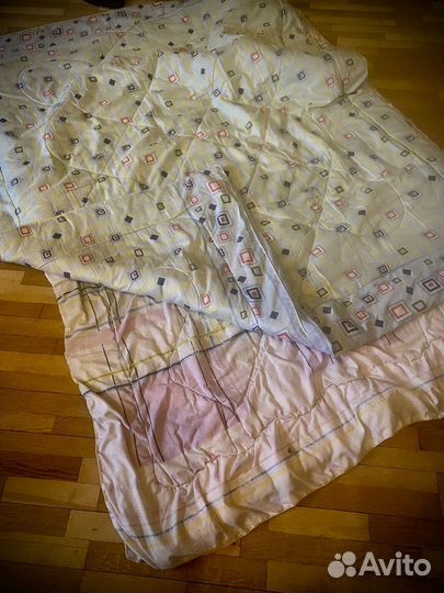 Одеяла,полотенца,постельное