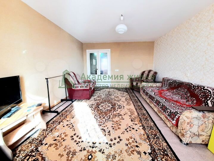 1-к. квартира, 42 м², 8/10 эт.