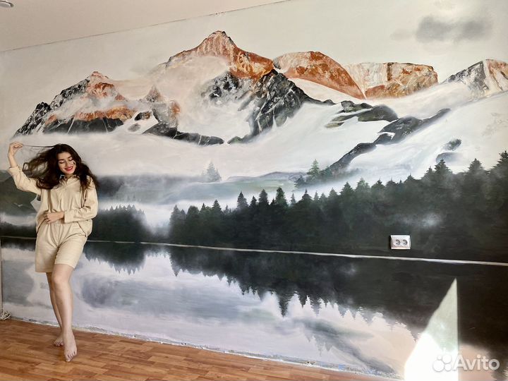 Художественная роспись стен, картины и портреты