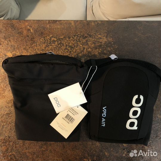 Защита колен POC