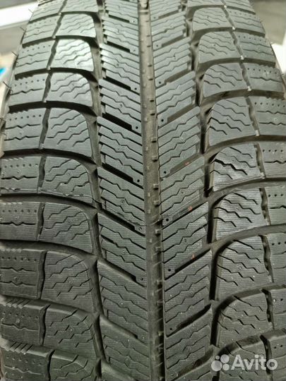 Michelin X-Ice 3 215/60 R16 99H