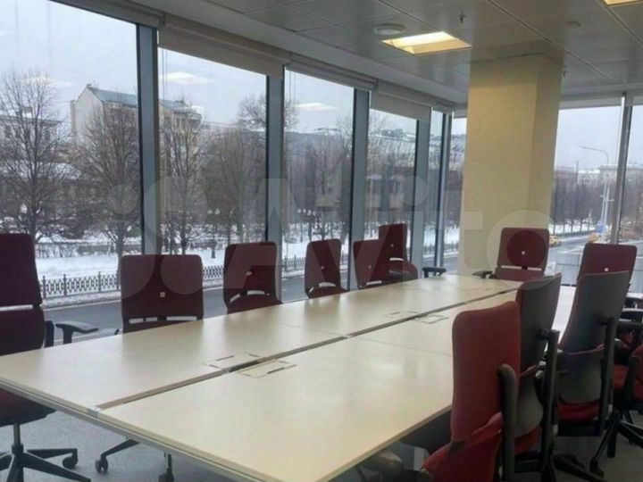 Сдам офисное помещение, 368 м²