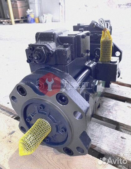 Основной насос Sumitomo SH200A-3 KRJ6199