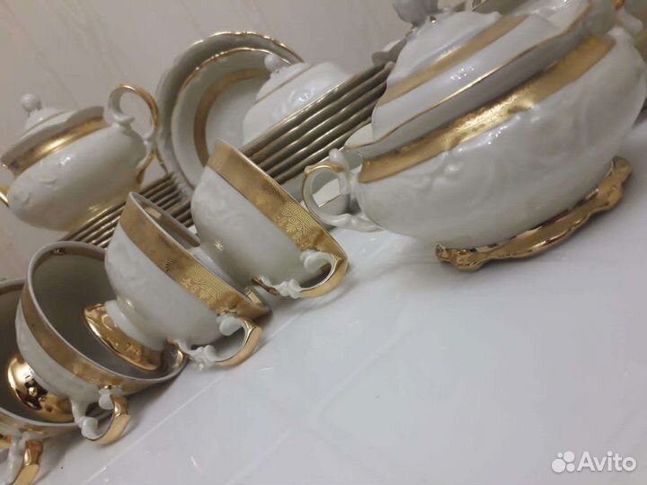 Чайно столовый сервиз на 6 персон