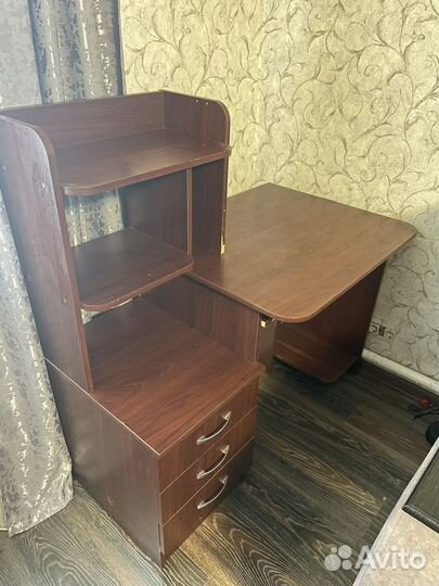 Компьютерный стол