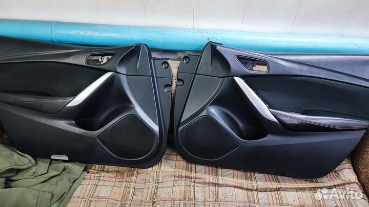 Передние обшивки дверей