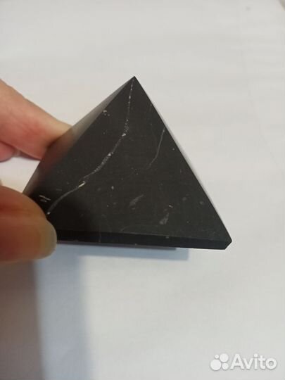Пирамида шунгит
