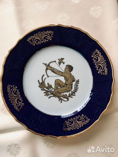 Новая,коллекционная фарфоровая тарелка Bernadotte