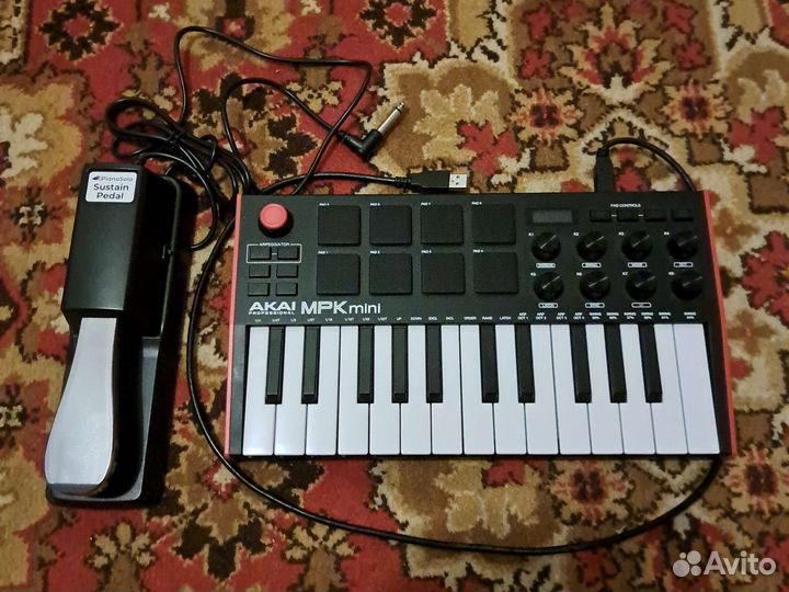 Midi-клавиатура Akai pro MPK mini mk3