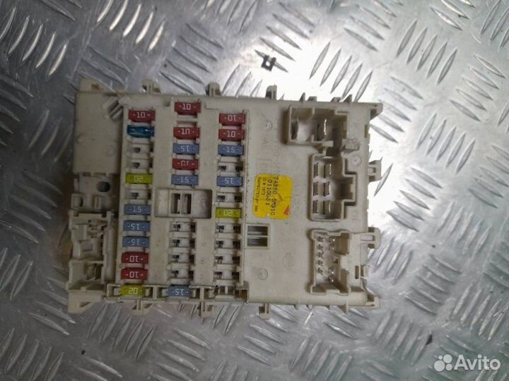 Блок предохранителей Nissan Almera N16 хечбэк 1.5