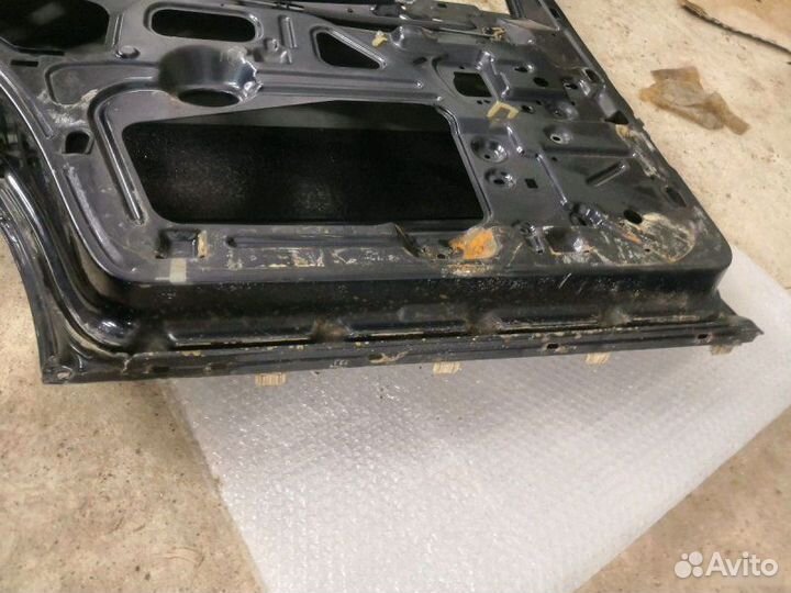 Дверь задняя левая Mercedes-Benz E S124