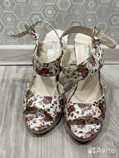 Босоножки женские 38 размер ретро стиль