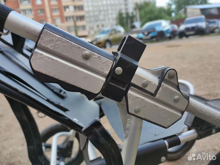 Коляска для двойни bumbleride