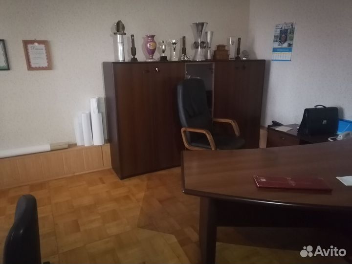 Мебель, сейфы, строительное оборудование