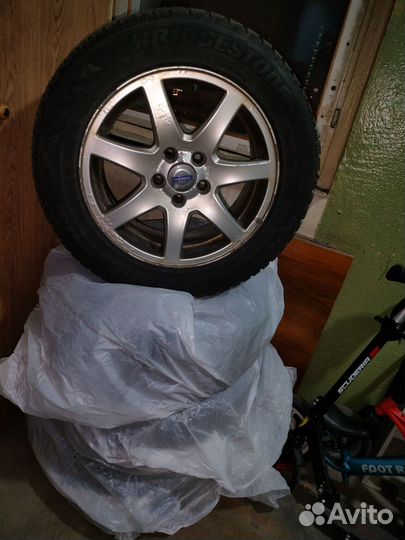 Колеса зимние в сборе на Вольво r 16