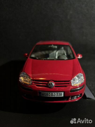 Модели автомобилей 1/18 VW Golf V