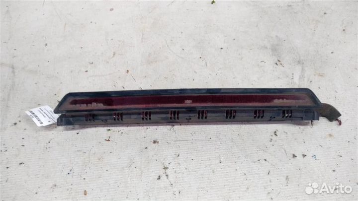 Фонарь задний дополнительный (стоп сигнал) volksw