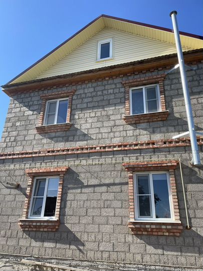 Дом 160 м² на участке 5 сот.