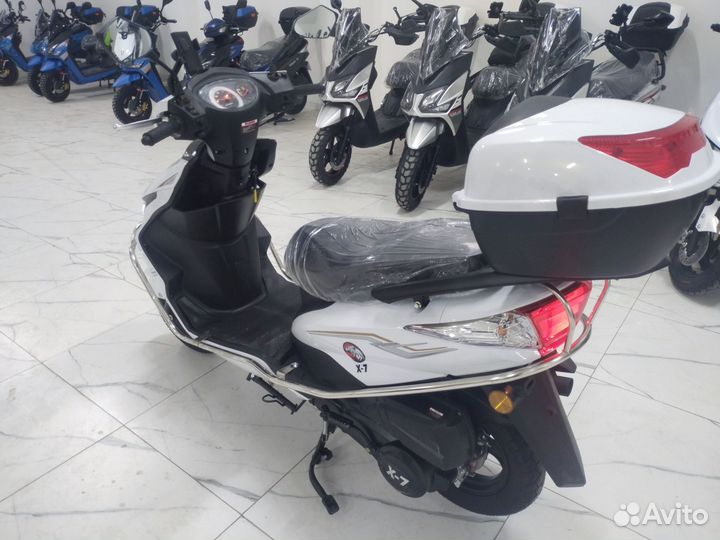 Скутер М8 PRO-T: 50/150