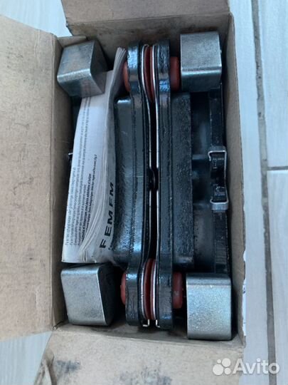 Колодки тормозные VAG оригинал