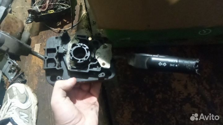 Переключатель подрулевой Mitsubishi Space Wagon