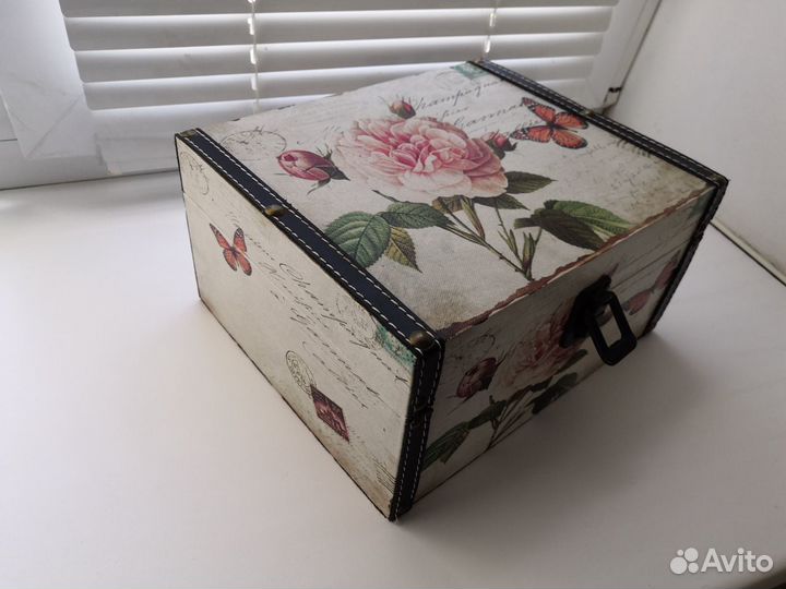 Шкатулка сундучок