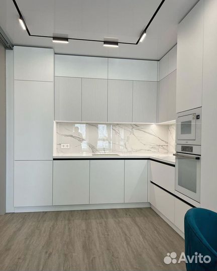 Стильный кухонный гарнитур