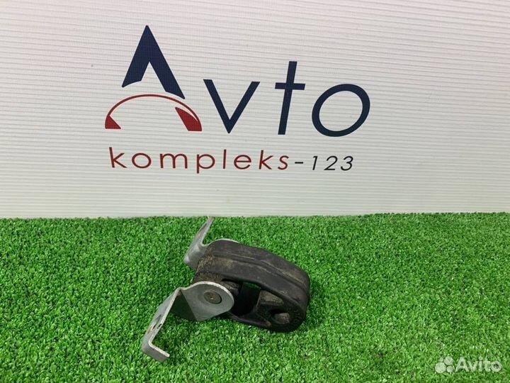 Кронштейн глушителя Audi Tt 8N AUQ 2003