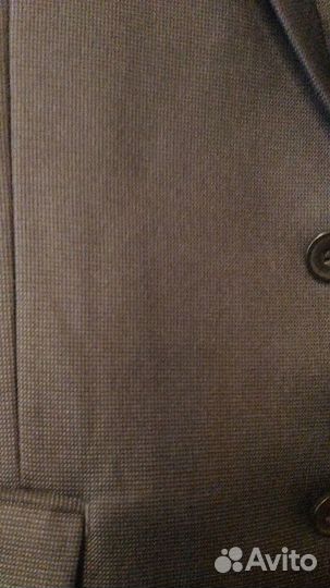 Продам школьный костюм