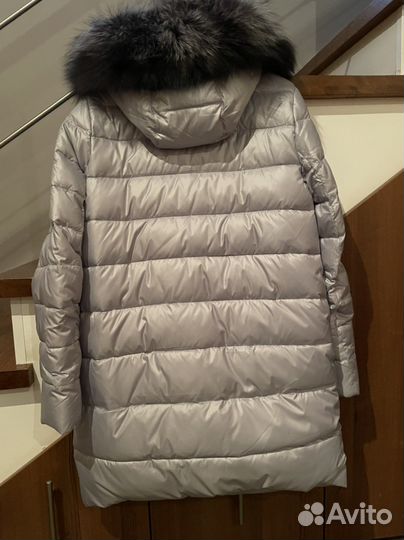 Пальто зимнее с капюшоном новое