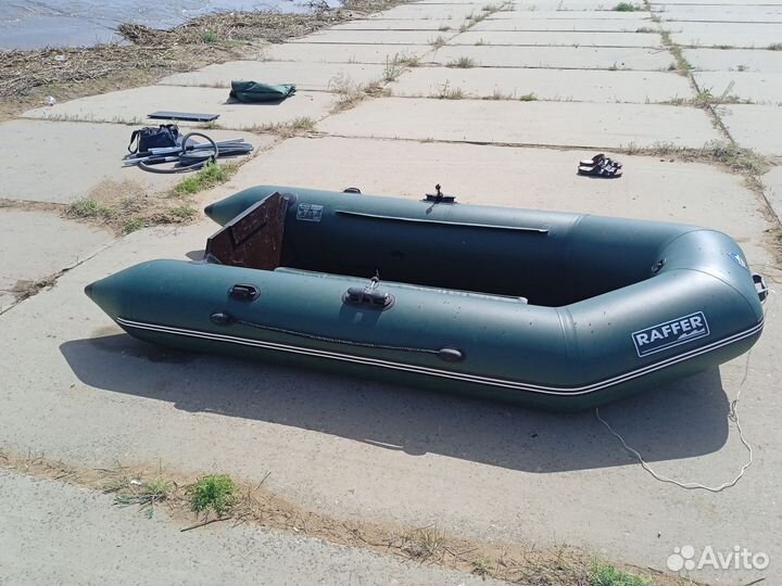 Лодка с мотором