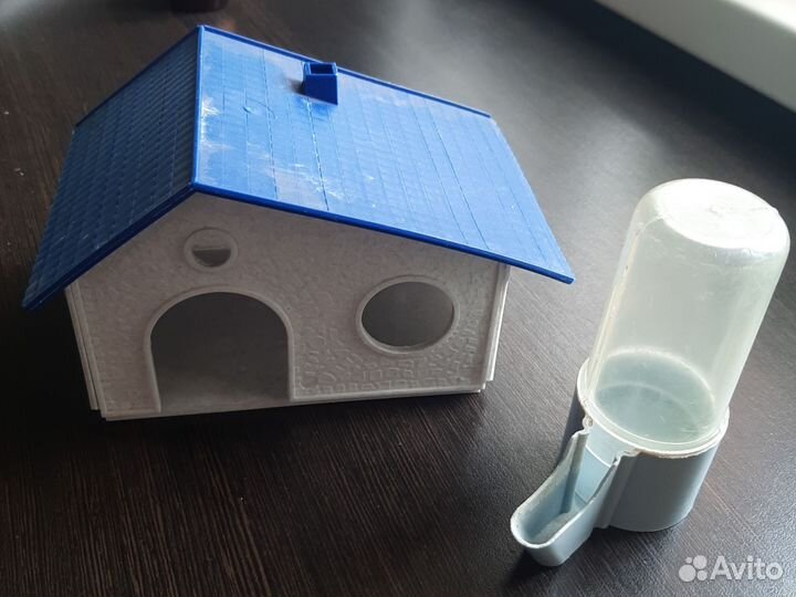 Домик и поилка для грызунов/ птиц