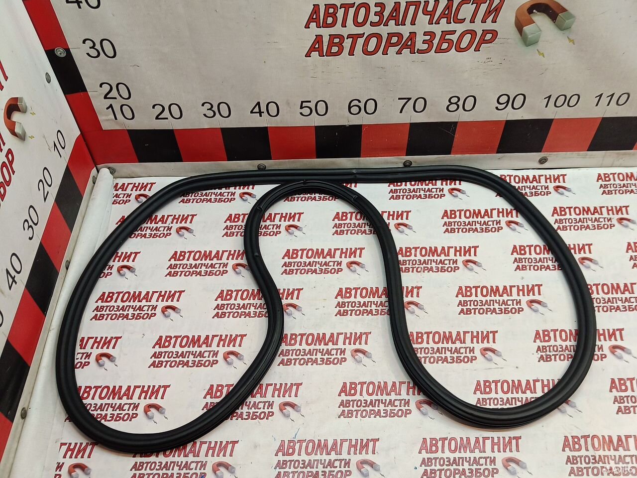 Уплотнитель двери передней правой Voyah Free