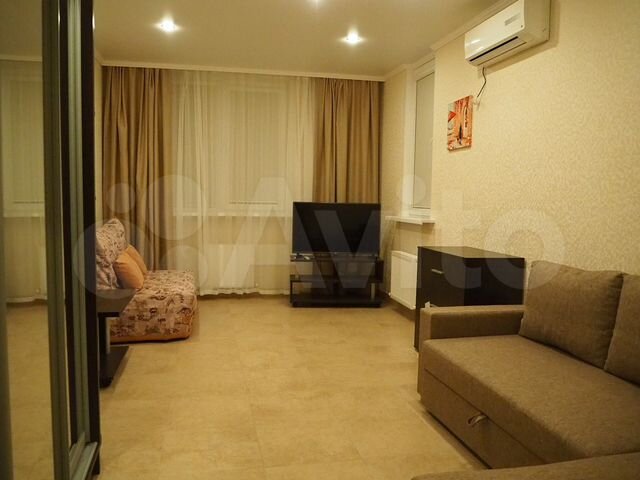 1-к. квартира, 42 м², 1/3 эт.