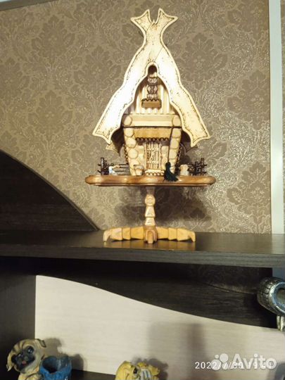 Деревянная шкатулка